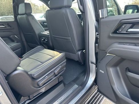 New 2026 GMC Yukon XL Denali w/ Sun & Power Step Package AWD/4WD image 16