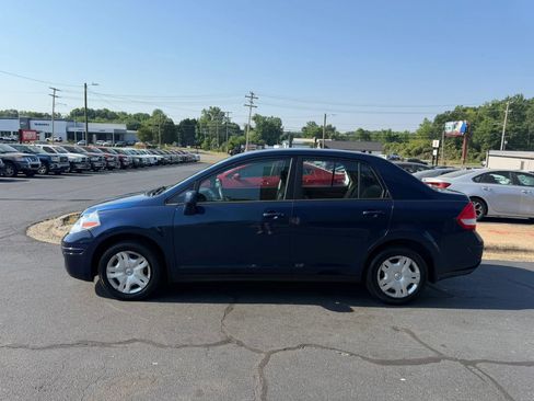 Used 2011 Nissan Versa 1.8 S w/ Plus Pkg FWD image 4