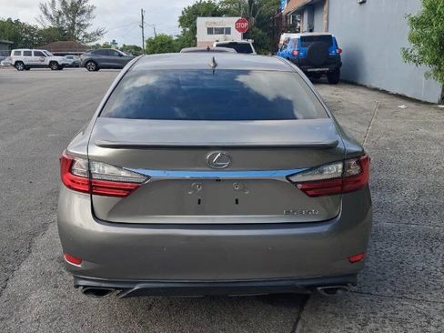 Used 2016 Lexus ES 350 w/ Luxury Package w/Wood Trim FWD image 6
