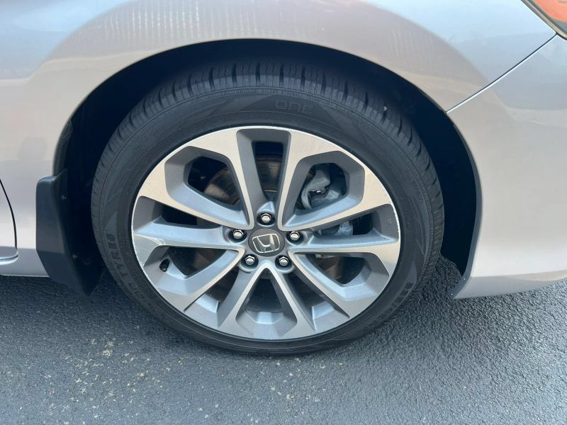Used 2015 Honda Accord EX-L image 5