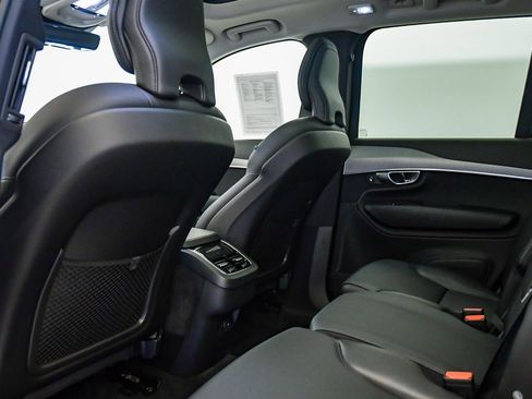 Certified 2025 Volvo XC90 B5 Core image 21