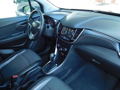 Used 2019 Chevrolet Trax LT w/ Driver Confidence Package FWD image 15