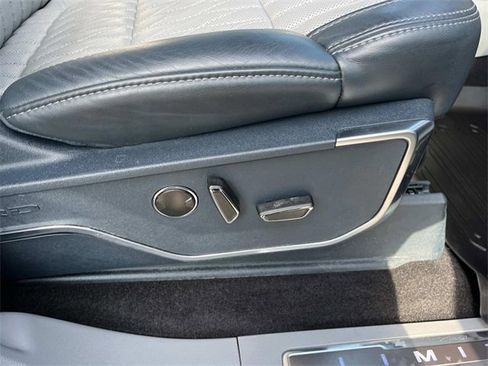 Used 2023 Ford F150 Limited image 25