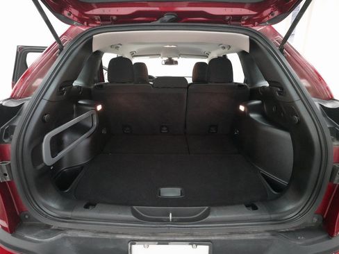 Used 2017 Jeep Cherokee Sport w/ Cold Weather Group image 10