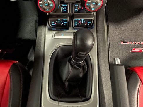 Used 2015 Chevrolet Camaro SS w/ Commemorative Special Edition RWD image 69