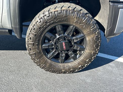 Used 2024 GMC Sierra 2500 AT4 w/ AT4 Premium Plus Package image 39