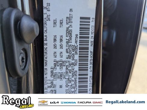 Used 2022 Toyota Tacoma SR5 w/ Trail Edition image 28