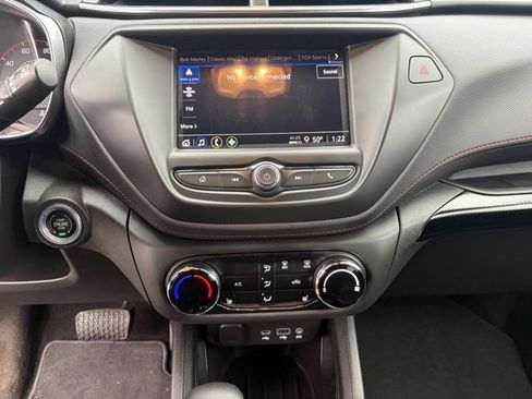 Used 2022 Chevrolet TrailBlazer RS image 25