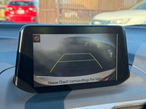 Used 2017 MAZDA MAZDA3 Sport image 16