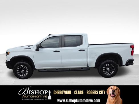 Used 2023 Chevrolet Silverado 1500 ZR2 w/ Technology Package AWD/4WD image 9