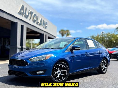Used 2018 Ford Focus SEL FWD image 1