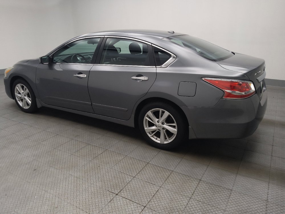 Used 2015 Nissan Altima 2.5 SV FWD image 3