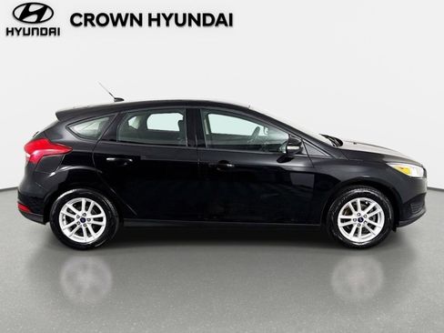 Used 2016 Ford Focus SE FWD image 4