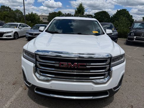 Used 2021 GMC Acadia SLE w/ Driver Convenience Package FWD image 2