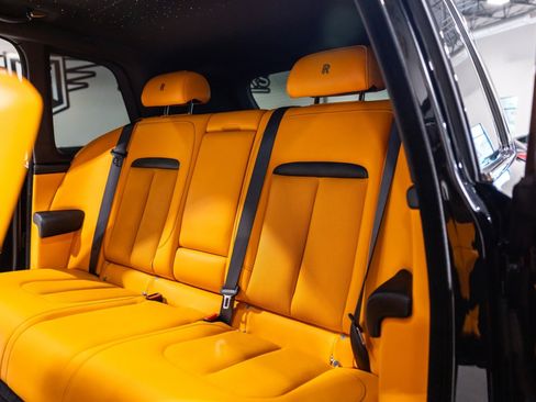 Used 2022 Rolls-Royce Cullinan AWD/4WD image 31