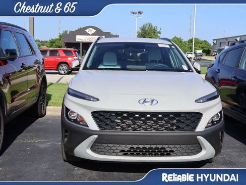 Used 2023 Hyundai Kona SEL w/ Cargo Package AWD/4WD image 5