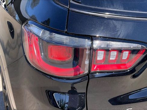 New 2026 Jeep Compass Latitude AWD/4WD image 14