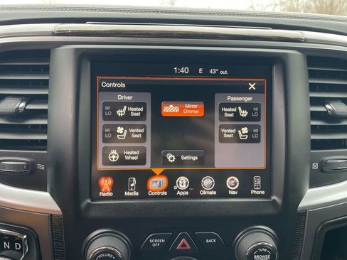 Used 2015 RAM 1500 Limited image 28