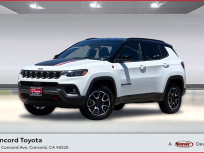 Used 2025 Jeep Compass Trailhawk