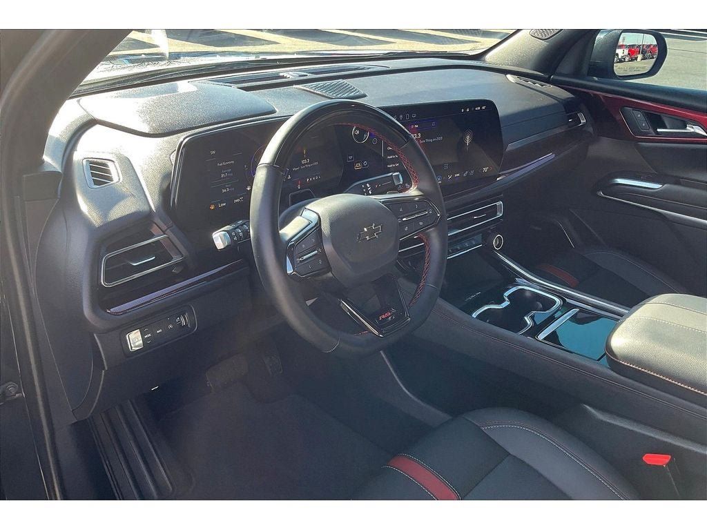 Used 2024 Chevrolet Traverse RS AWD/4WD image 16