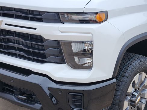 New 2026 Chevrolet Silverado 2500 Custom w/ Custom Value Package image 10