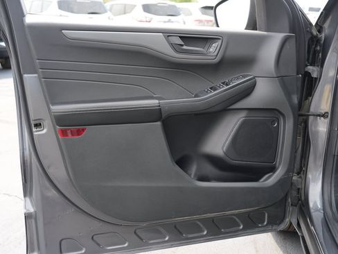 Used 2023 Ford Escape AWD image 14