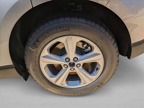 Used 2024 Ford Edge SE image 10