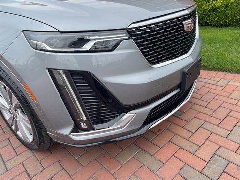 Used 2024 Cadillac XT6 Premium Luxury w/ Technology Package AWD/4WD image 4