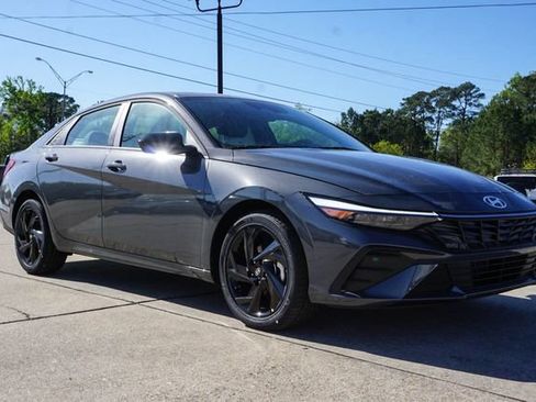 New 2026 Hyundai Elantra SEL Sport FWD image 2