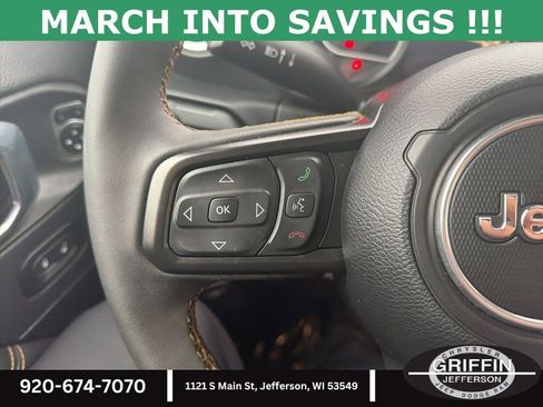 Used 2024 Jeep Gladiator Sport w/ Premium Package image 20