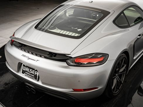 Certified 2023 Porsche 718 Cayman T image 19