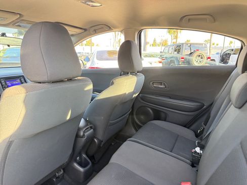 Used 2021 Honda HR-V LX image 16