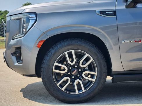 Used 2021 GMC Yukon XL AT4 w/ AT4 Premium Plus Package AWD/4WD image 8