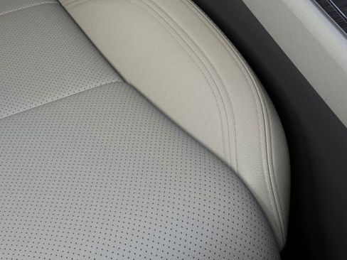 New 2026 Lincoln Aviator Reserve w/ Luxury Package image 31