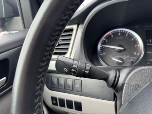 Used 2016 Toyota Highlander XLE image 22