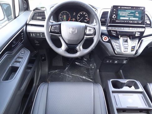 New 2025 Honda Odyssey Elite image 9