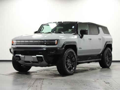 Used 2026 GMC Hummer EV SUV w/ LPO, Dark Essentials Package AWD/4WD image 8