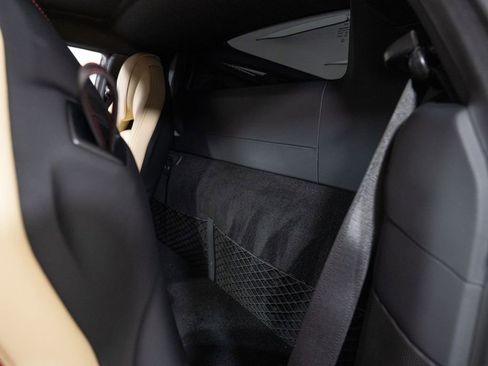 Used 2021 Ferrari F8 Tributo image 38