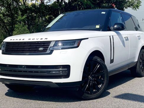Used 2023 Land Rover Range Rover SE AWD/4WD image 1