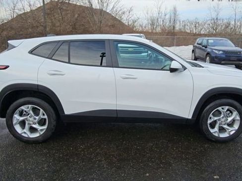 New 2026 Chevrolet Trax LS w/ LS Convenience Package image 9