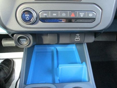 Used 2025 Ford Maverick XLT w/ XLT Luxury Package AWD/4WD image 15