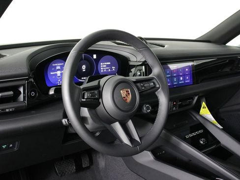 New 2026 Porsche Macan 4 Electric AWD/4WD image 4