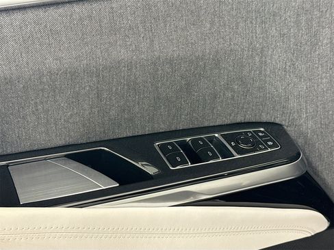 Used 2026 Cadillac Escalade Platinum Sport w/ LPO, ONYX Package image 19