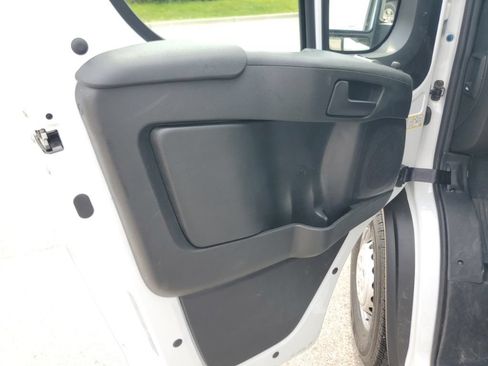 Used 2026 RAM ProMaster 2500 w/ Convenience Group FWD image 8