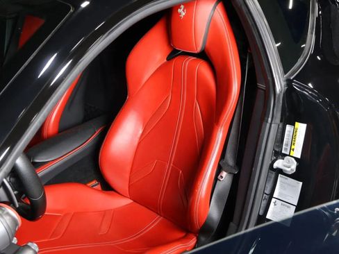 Used 2019 Ferrari 812 Superfast RWD image 7