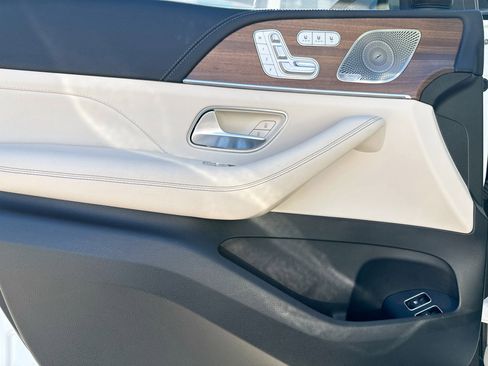 Used 2024 Mercedes-Benz GLE 450e 4MATIC image 21