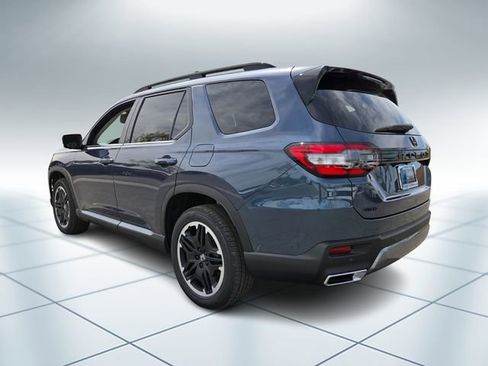 New 2026 Honda Pilot Touring image 3