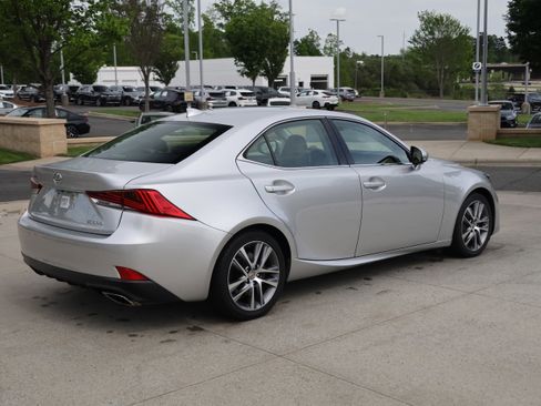 Used 2020 Lexus IS 300 w/ Accessory Package 2 image 9