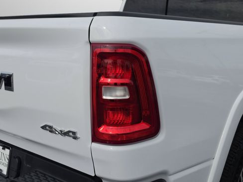 Used 2025 RAM 1500 Laramie AWD/4WD image 39