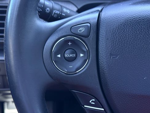 Used 2015 Honda Accord Touring image 13